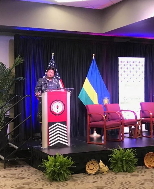 RwandaInUSA's tweet photo. .@AmbMukantabana to young professionals gathered in Indianapolis: Rwandans, young and old, continue to showcase the power of our human capital. We entrust in our youth the continued development of our country, but stand next to you to offer counsel. @MinYouthRwanda @IRDNUmubano https://t.co/cXCsbw28JS