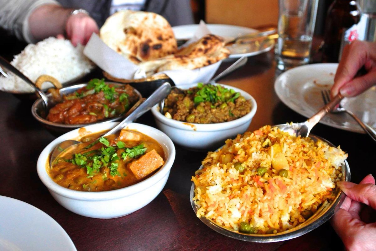 If you love Indian food, you’ll love Spice Valley Indian #Restaurant!  We make the best curries with freshly ground spices, blended together perfectly to create amazing flavours and textures. Book your table for the weekend 01204 697222 #Takeaway #sundaybrunch
