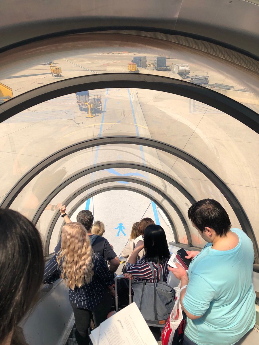 I love #flying . Thank you ⁦<a href="/Ryanair/">Ryanair</a>⁩ for this beautiful, 40 degree, 20min wait in the tube to the plane. Great planning and always a pleasure to be treated #priority!