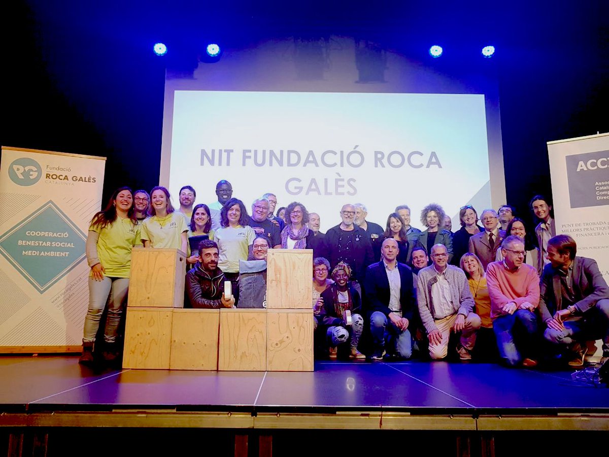 Ahir nit d'emocions i felicitacions #premisFRG avui d'agraïments i els premis no harien sigut possible sense l'equip tècnic de Mar, <a href="/Nettigi/">Netti Giner</a> i sobretot @Jaume9B
També de <a href="/Lleialtat/">Lleialtat Santsenca</a> <a href="/queviure/">Quèviure responsable</a> <a href="/CarmeCherranz/">Carme Herranz</a> <a href="/ivan_sants/">Ivan Miró</a> <a href="/AssociacioACCID/">ACCID</a> <a href="/pol_lenedicions/">pol·len edicions</a> <a href="/OVQuotidiana/">OVQ</a> <a href="/colomomusica/">joan colomo</a>