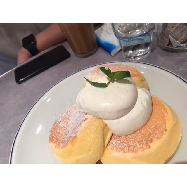 boc_lbm's tweet photo. 一緒に同じものを食べて美味しいねって言えるだけでこんなにも幸せに思えるひとをわたしは手放せないよ苦しい愛しい https://t.co/TbxOBYsQiI