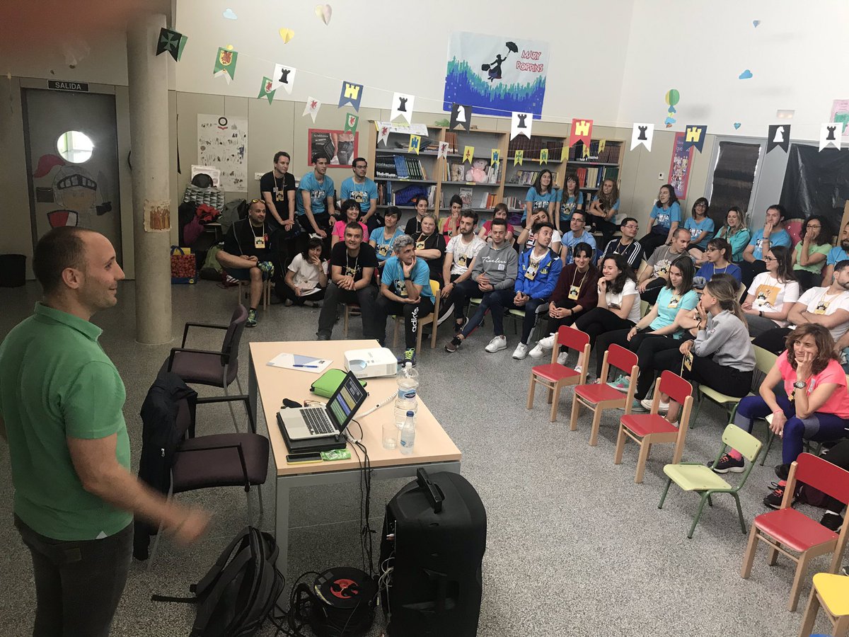 efperiencias's tweet photo. Gran ponencia de @jorgelabu Nos quedamos con ganas de más. Los asistentes agradecieron esta ponencia de calidad. https://t.co/KDSNGSpPJo