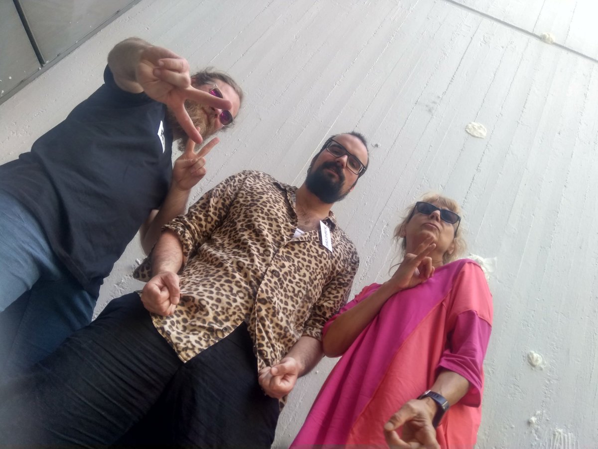 Onushka_'s tweet photo. Im Fundus Theater rockte das Haus mit mit Performance Kunst zum selber machen - PLAYING UP Christopher und Gyde mit der lieben Hilfe von Felix
#fftkammerspiele #claimingcommonspaces #ccsddorf https://t.co/cBcUtpHjKF