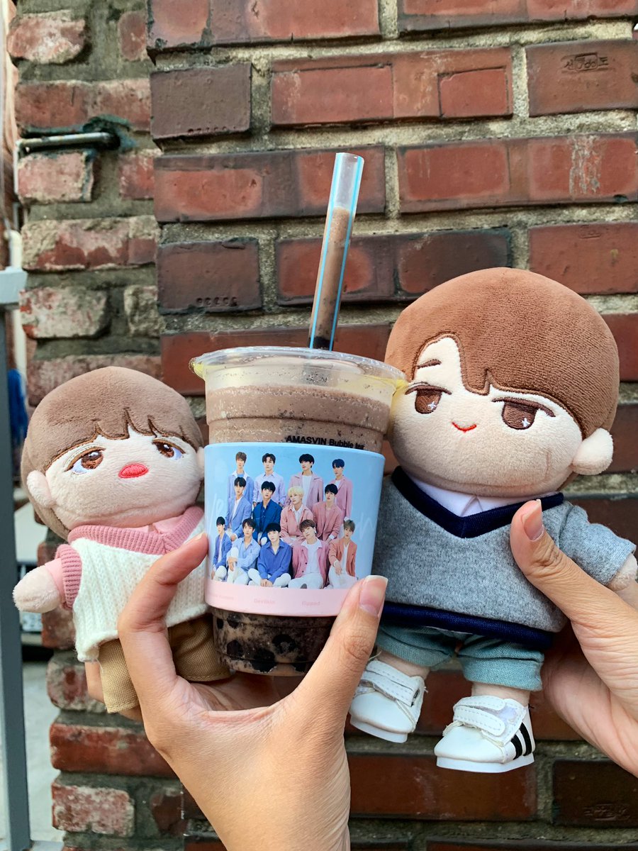 jeonwonubi's tweet photo. 예쁜 컵홀더 준비해주셔서 감사합니다 ❤️ 4주년 이벤트 진행해 주셔서 너무 감사합니다 ❤️ @2019_SVT_UNION https://t.co/GfY9THkfkW