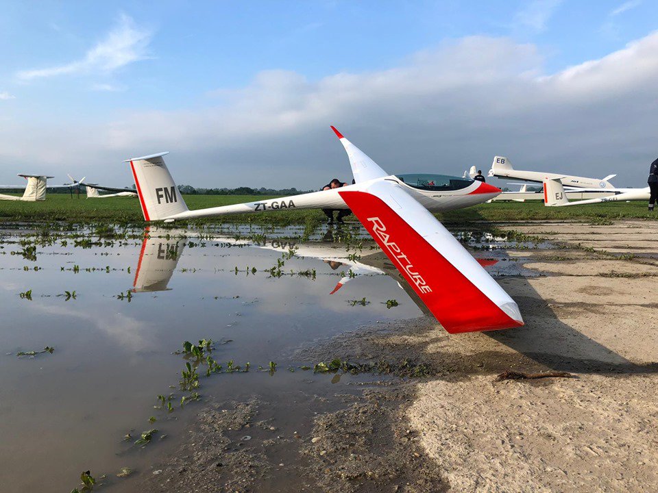 FFVP_France's tweet image. | Championnat d’Europe | 🇫🇷

Dernier jour jour de championnat. 
Après une semaine de longue attente il semble que le beau temps revienne enfin et qu'une épreuve soit lancée.🤞
