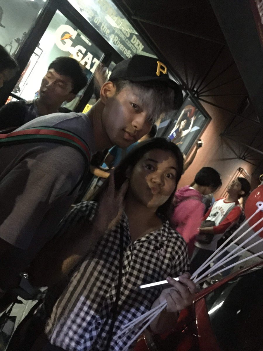 czarbetes's tweet photo. Happy birthday ulet jowa! miss na ketaaa! @_ricciiirivero #RicciAtTwentyOne https://t.co/o8dar0emaM