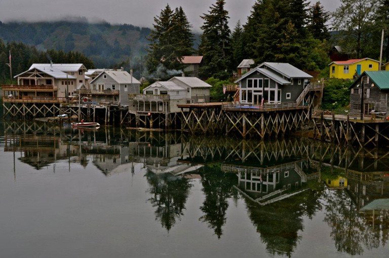 HolidayRoot's tweet image. An iconic #VacationHomeRental built on the historic old board walk. The #VacationCottage is a 4 Bedroom and Sleeps 9. 
#HolidayRoot #Alaska #Kenaipeninsula #Seldovia  #Vacationmode #VacationTime #Holiday #Stay #BookNow #Travel 

Inquire Today &amp;amp; Book! ☺
holidayroot.com/accommodation/…