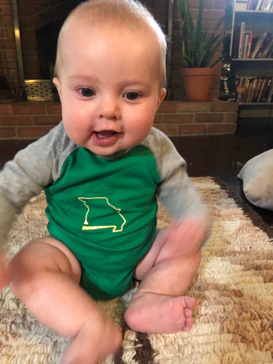 Some are born to shock. #⚡️🌎