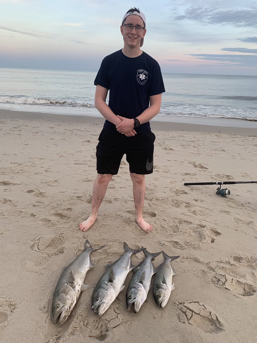DemarestJoshua's tweet image. Had a great night last night land a few nice bluefish!