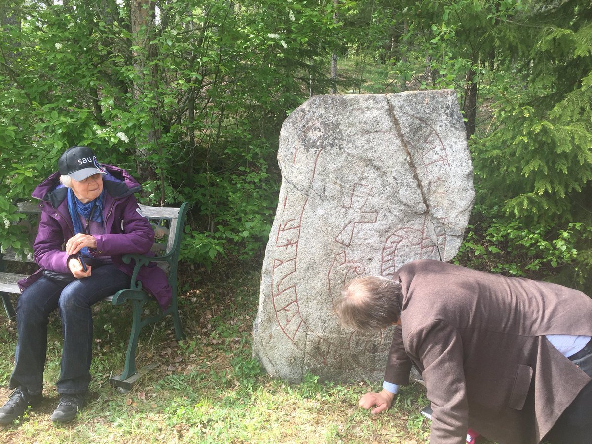 Kristel_Zilmer's tweet photo. You can sit in deep #runological thoughts by this stone at Byn. Or kneel down. https://t.co/G7MmD7Jfu9