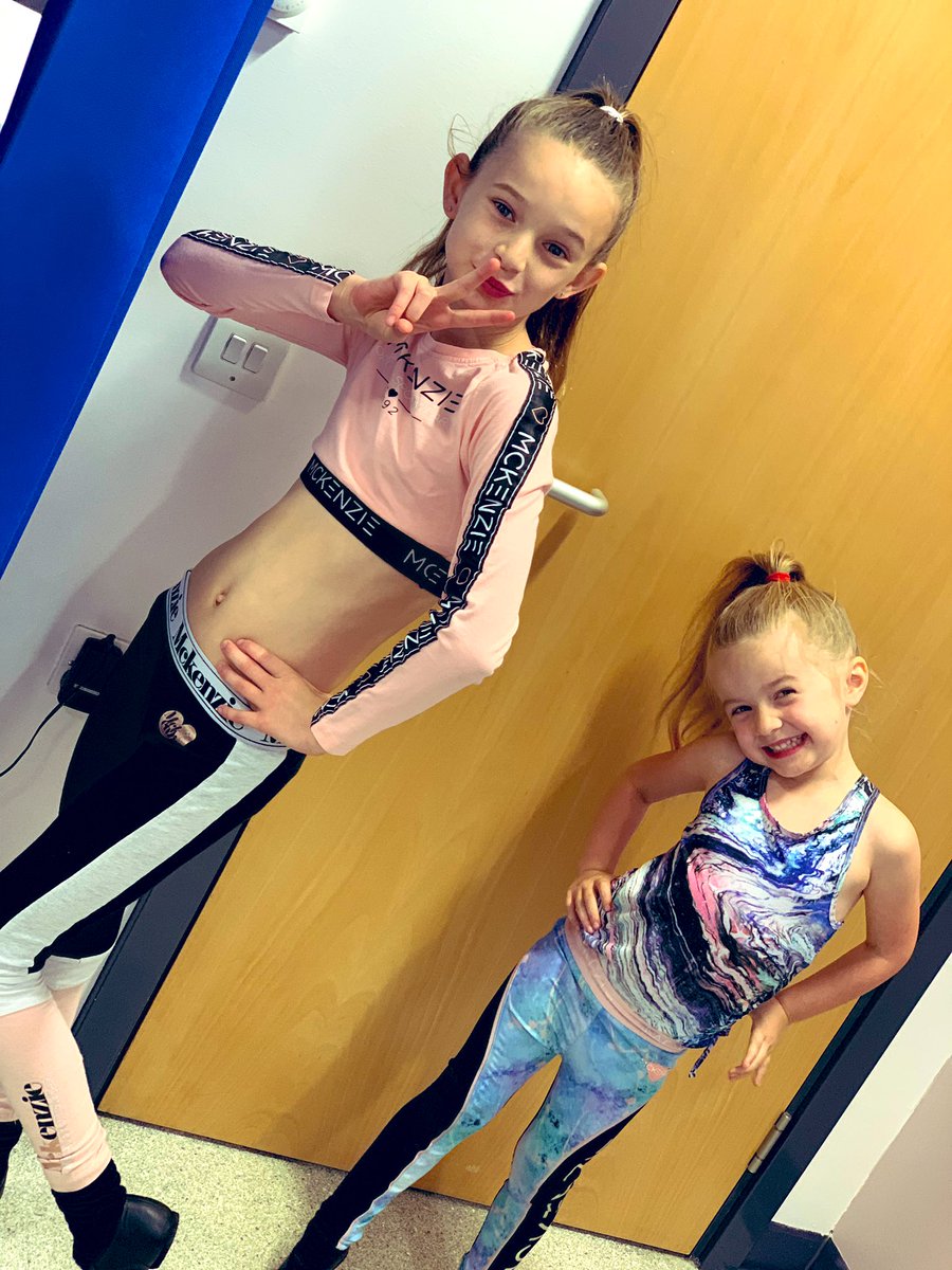 after seeing these superstars in clinic this morning we would like to wish AKTA stage school from Walkden &amp; Worsley a fantastic time dancing and performing at Disney Land Paris this week! #AKTAstageschool #AKTA @CcnSrft @SalfordNews 💃🏼👯‍♀️
