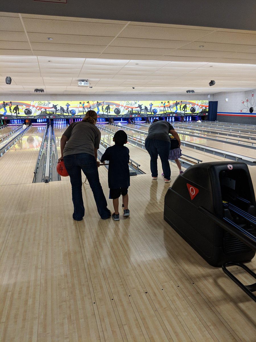 EcSpecial's tweet photo. Bowling practice @ Fort Sam https://t.co/Kw7vIGCvXQ