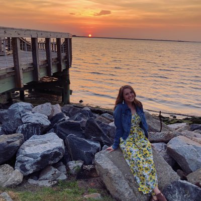 emmie_flyer's tweet photo. #NewProfilePic https://t.co/Zh2nG8Glna