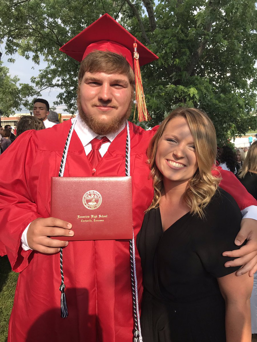 huffm560's tweet photo. Officially a Rossview High School Graduate! #TTUBOUND #wingsup #TTUFootball https://t.co/TYCLz4q7JB
