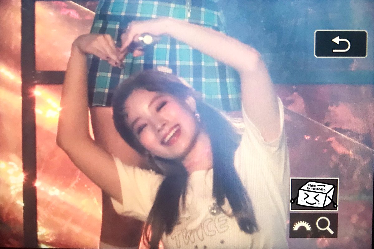 Flare_Dahyun's tweet photo. 190525 TWICELIGHTS 프리뷰
#TWICE #트와이스 #다현 #DAHYUN #ダヒョン @JYPETWICE https://t.co/pOVRAYNnOQ