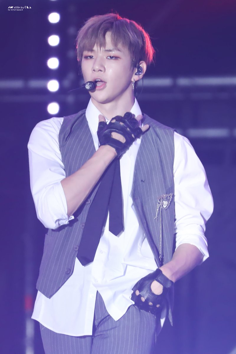 sDanByU's tweet photo. 180909 대구 K-POP 페스티벌 HQ
The King on the stage❣️

#강다니엘 #KangDaniel https://t.co/YnzEsFgAxq