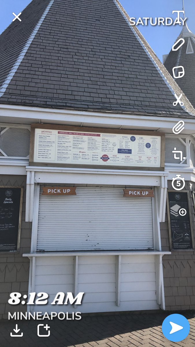 AngelaNicoleBP's tweet photo. Gorgeous morning; lake is packed. Lovely stroll down to @BreadandPickle for a breakfast sammie and...?!? 💔😞 The website and signs say 7 AM! https://t.co/HRxEOWez6n