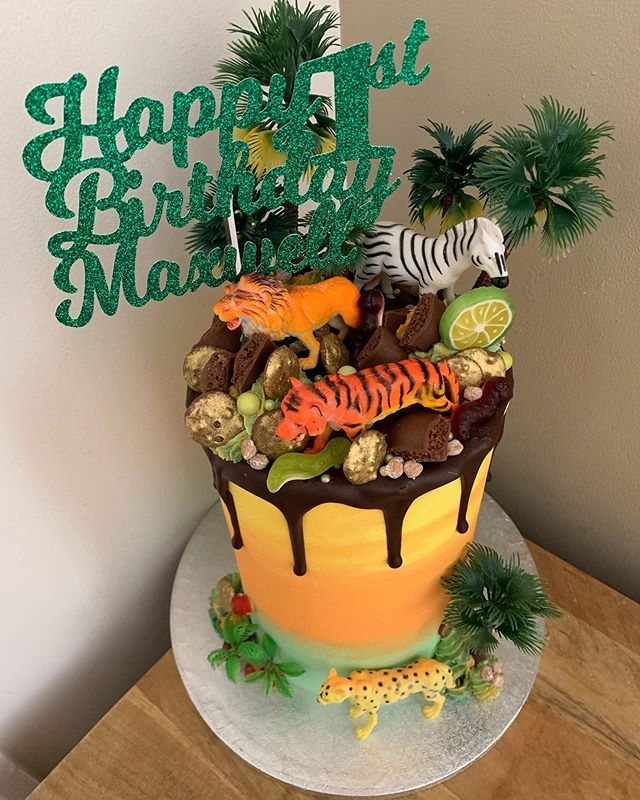 American Cake Decorating - How adorable is this jungle cake for a baby  shower by @sugarnana | Facebook