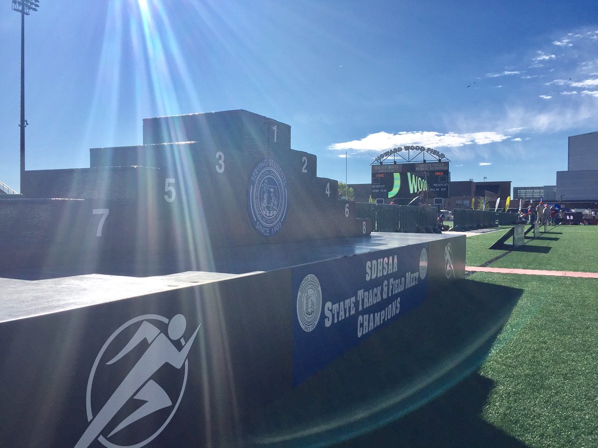AlexHeinert's tweet photo. Good morning from Howard Wood Field on Day 2 of the β¦@SDHSAAβ© State Track Championships, the BEST day of the South Dakota sports calendar. Make the most of it, #TrackNation! π
#StateTrack19π₯ https://t.co/vwsDWiT7GD