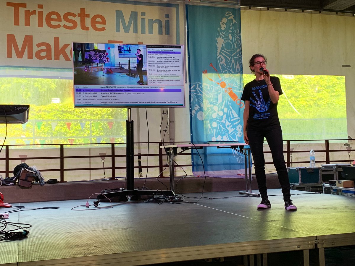 ComunediTrieste's tweet photo. Sul palco della #TSMMF lo Europe Direct per promuovere lo sportello europeo del Comune di #Trieste https://t.co/8ZZY72t3EC