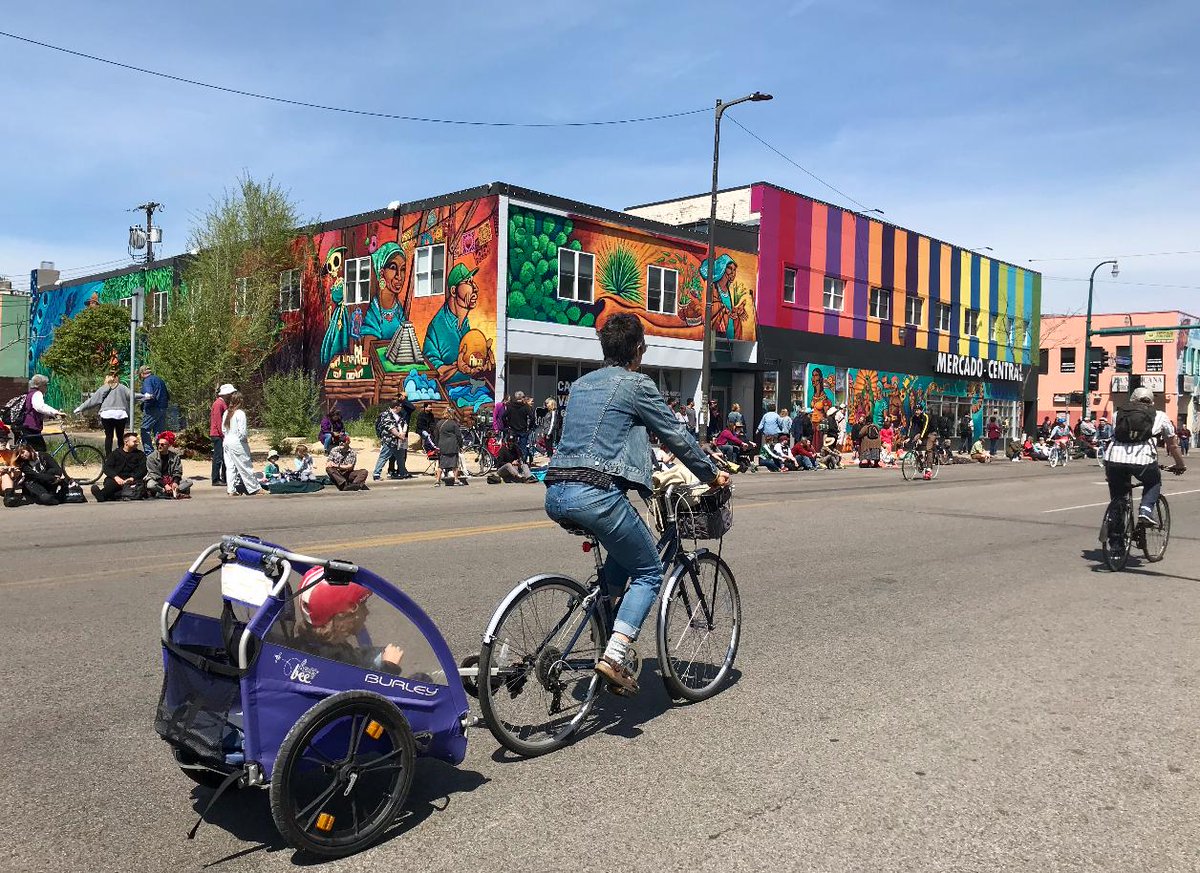 ¿Qué tal planear una paseo en bici para visitar Mercado Central? Date una vuelta en este bello día, y descubre todo lo que ofrecemos para ti, desde comida hasta ropa y más. #MiMercado