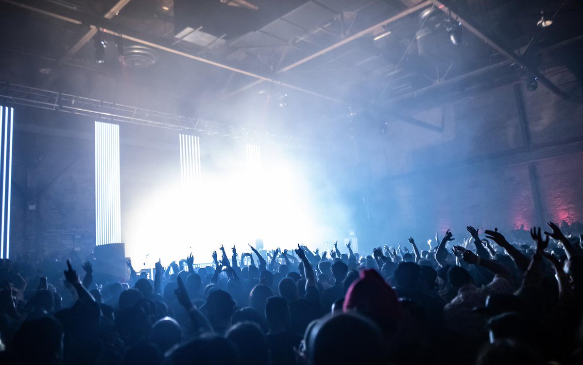 NicoleMoudaber's tweet photo. It’s always a special occasion when I can play in a warehouse all night long, setting the mood from the first record and bring everyone on a journey till the last track.
I’m looking forward to doing it all over again on May 31 in #Brooklyn at #99Scott!
https://t.co/mQq9o8DUVy https://t.co/dRlIJkXMJJ
