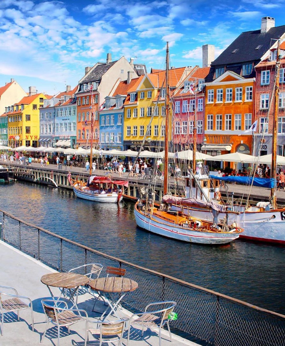 Копенгаген столица денмарк. Пешеходная улица строгет копенгаген. Строгет копенгаген. Ньюхавн. Улица строгет в копенгагене.