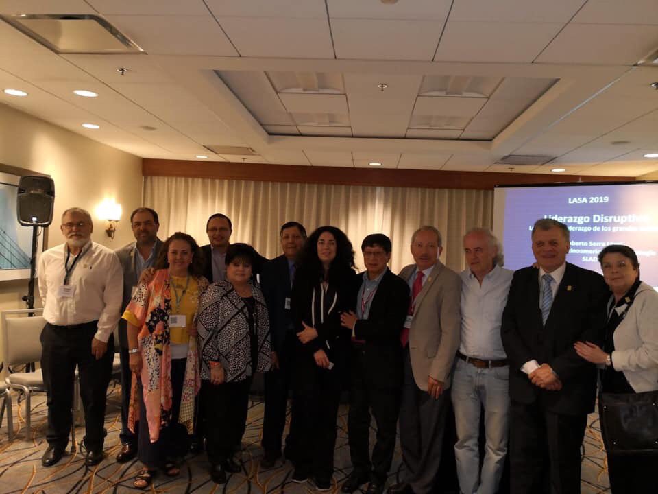 fcerutti's tweet photo. Ayer, en @LASACONGRESS - Boston conferencia sobre: "Un Futuro más Humano" #estrategias #LASA2019 #tecnología #humamos. https://t.co/HKdx3aMT39