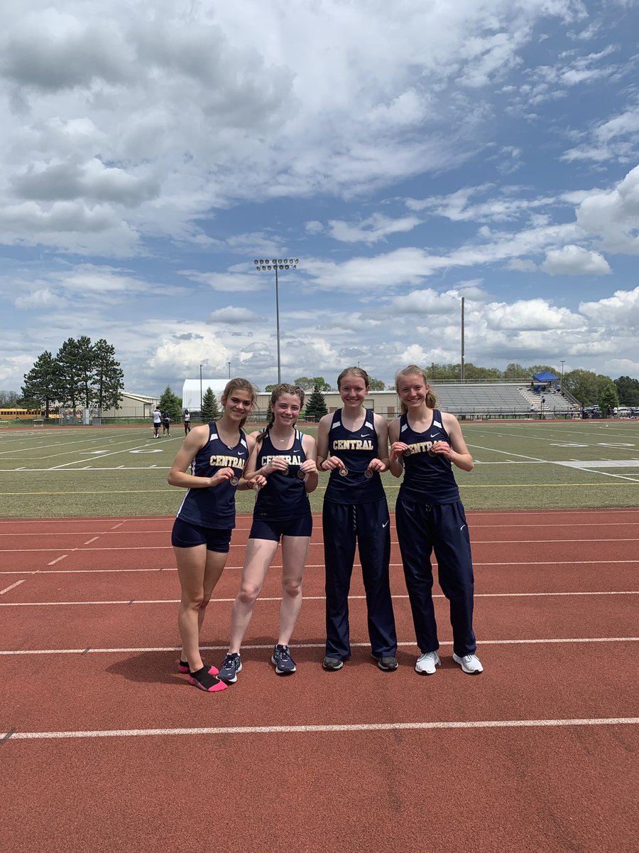 WLC Girls Track tweet media