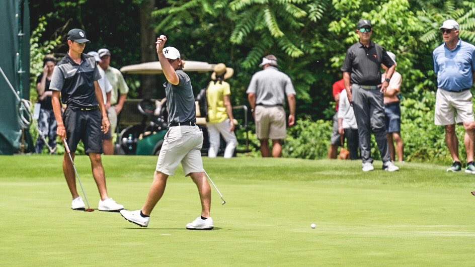 VandyMGolf's tweet photo. That’s how you finish.

Will Gordon and John Augenstein roll three birdies each on the back nine.

📊 https://t.co/iqV34go1Ow

#NCAAGolf | #AnchorDown https://t.co/SVHKgRNb7o