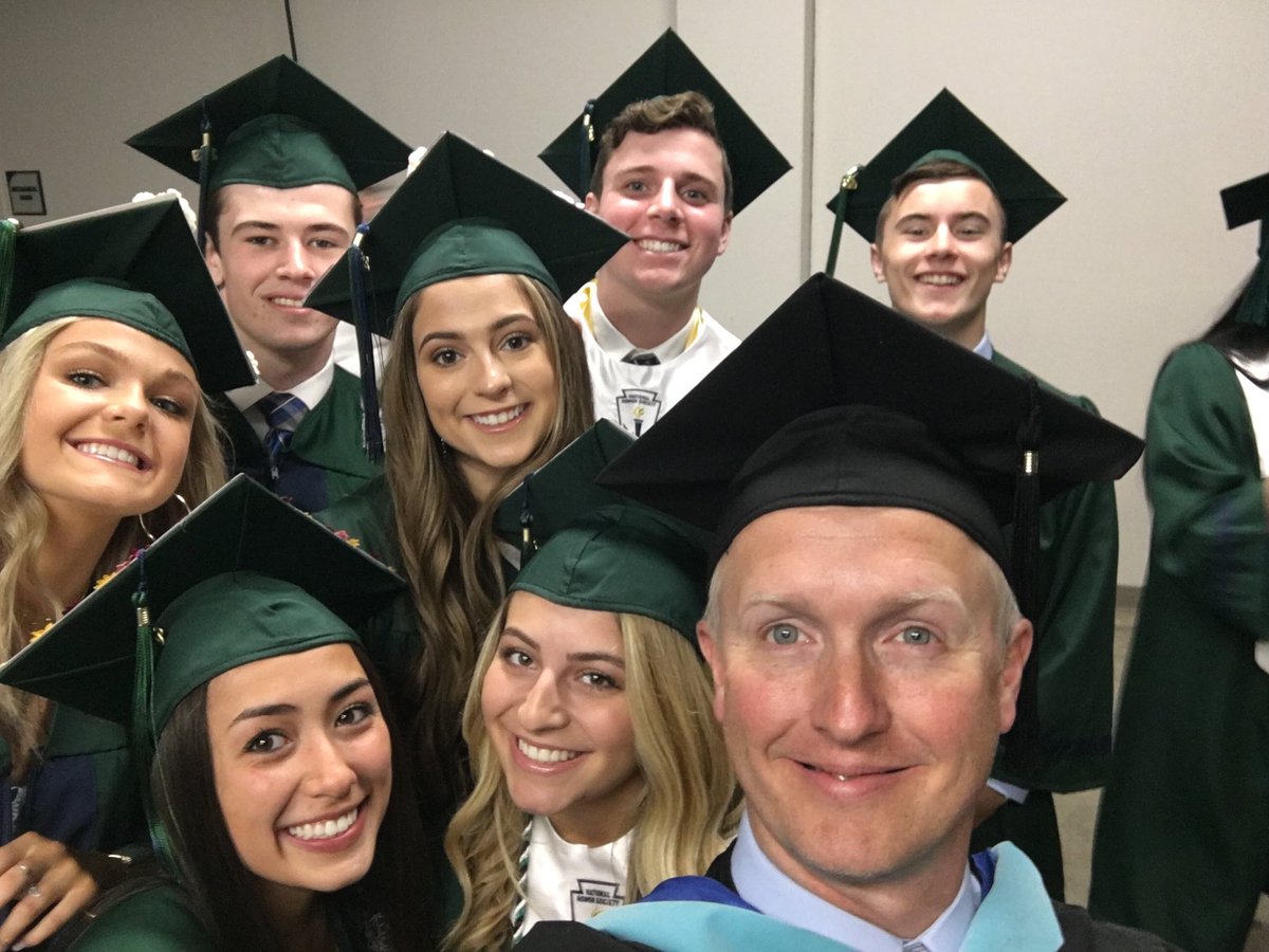 BartlettHawksAD's tweet photo. More selfies! https://t.co/dTJzNkTvh3