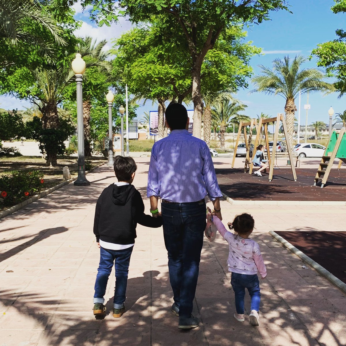 CaballeroElche's tweet photo. Hoy, tras dos meses muy intensos, he estado todo el día junto a mi príncipe y mi princesa, ellos lo merecen todo.

💚 Pilas 🔋 a tope para hacer historia mañana. 

#AmorDePadre https://t.co/1iykEKufHP