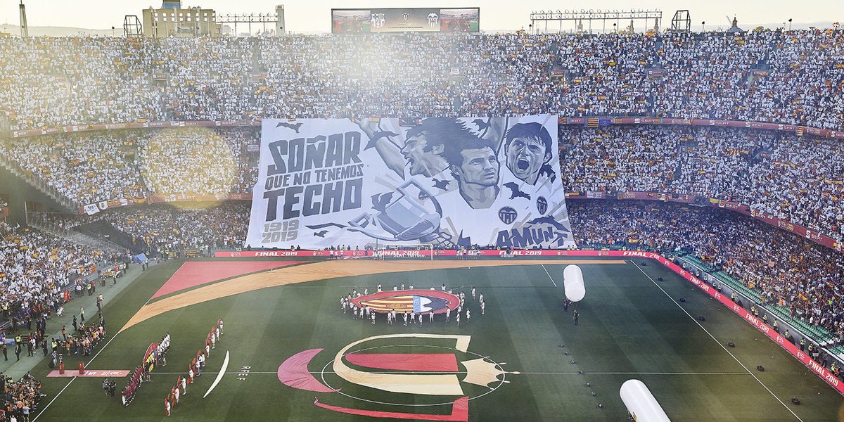 valenciacf's tweet photo. 🦇 SOÑAR QUE NO TENEMOS TECHO 🦇

1919 ♾ 2019

#VolemLaCopa 🏆 https://t.co/hxxlyQxLC8