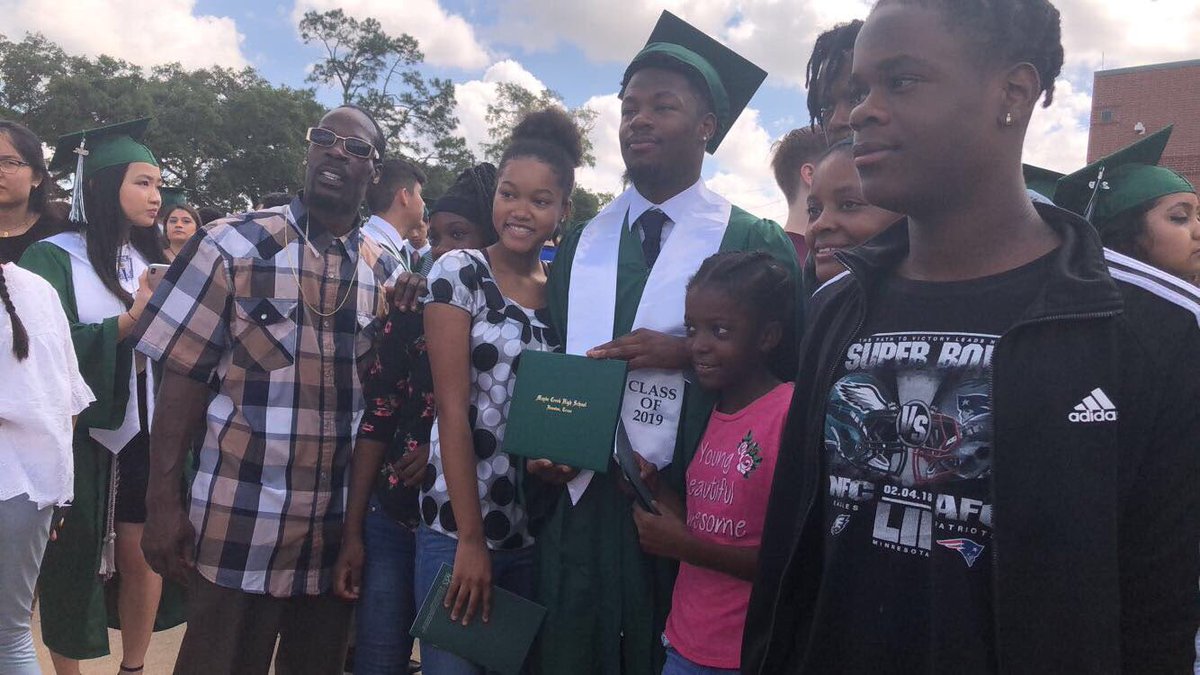 They told me I’d never graduate and that I’d end up just another statistic and having a kid would stop me from chasing my dreams...........I graduated with all my credits and have my whole college tuition paid for, “Mama this just the beginning “  🎓