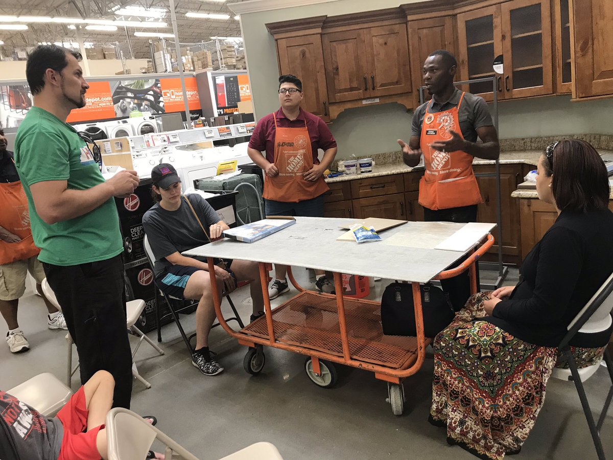 wilson_jeter's tweet photo. Educating our customers #tileworkshop0704 @RecoWatson @SteveLingle3 @The1ToniS @AndrewHD0704 @RSalemi @0704CeCe https://t.co/dcF9BYn1DQ