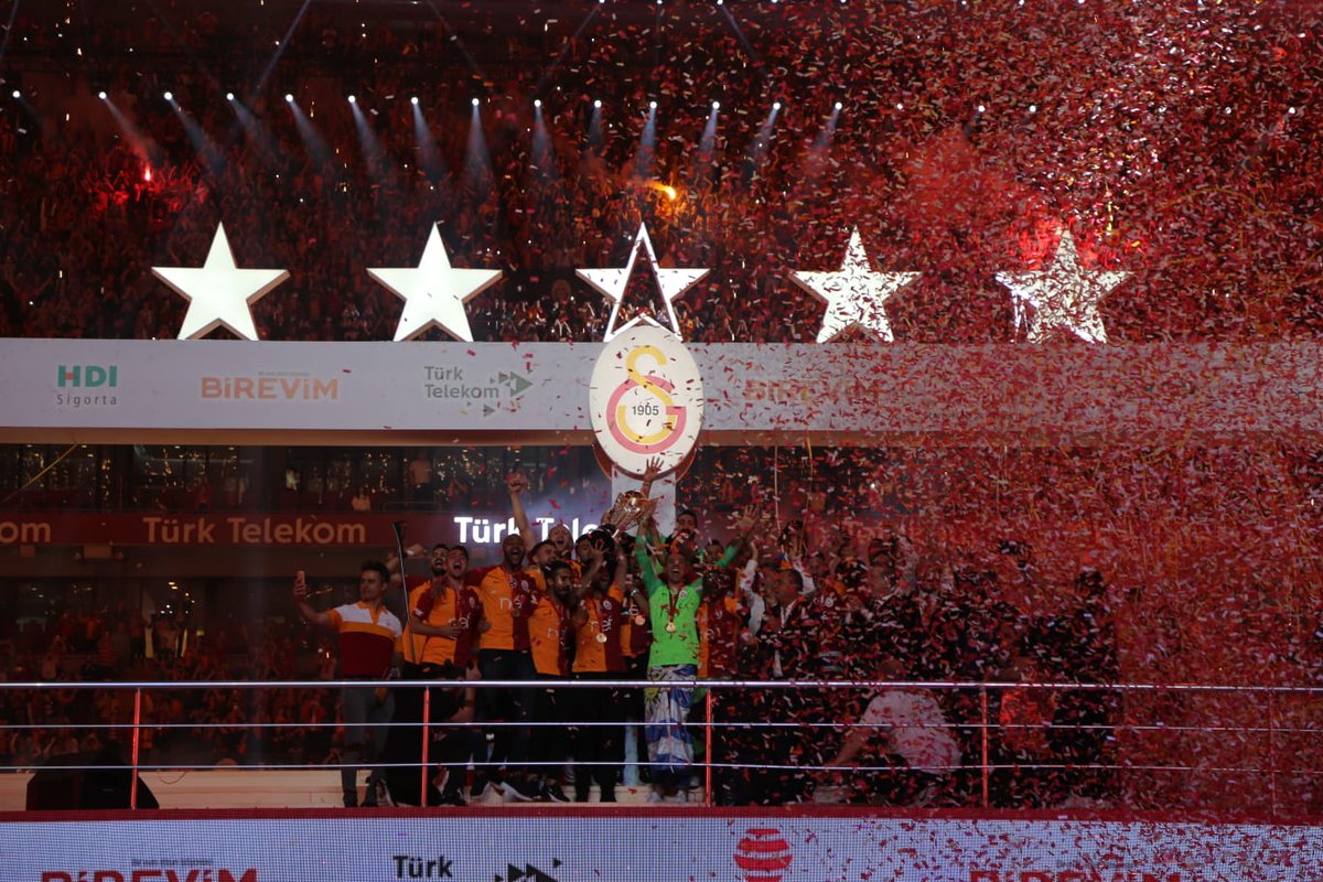 🎉 WE ARE THE CHAMPIONS! 🎉

#ŞampiyonGalatasaray

#ultrAslan