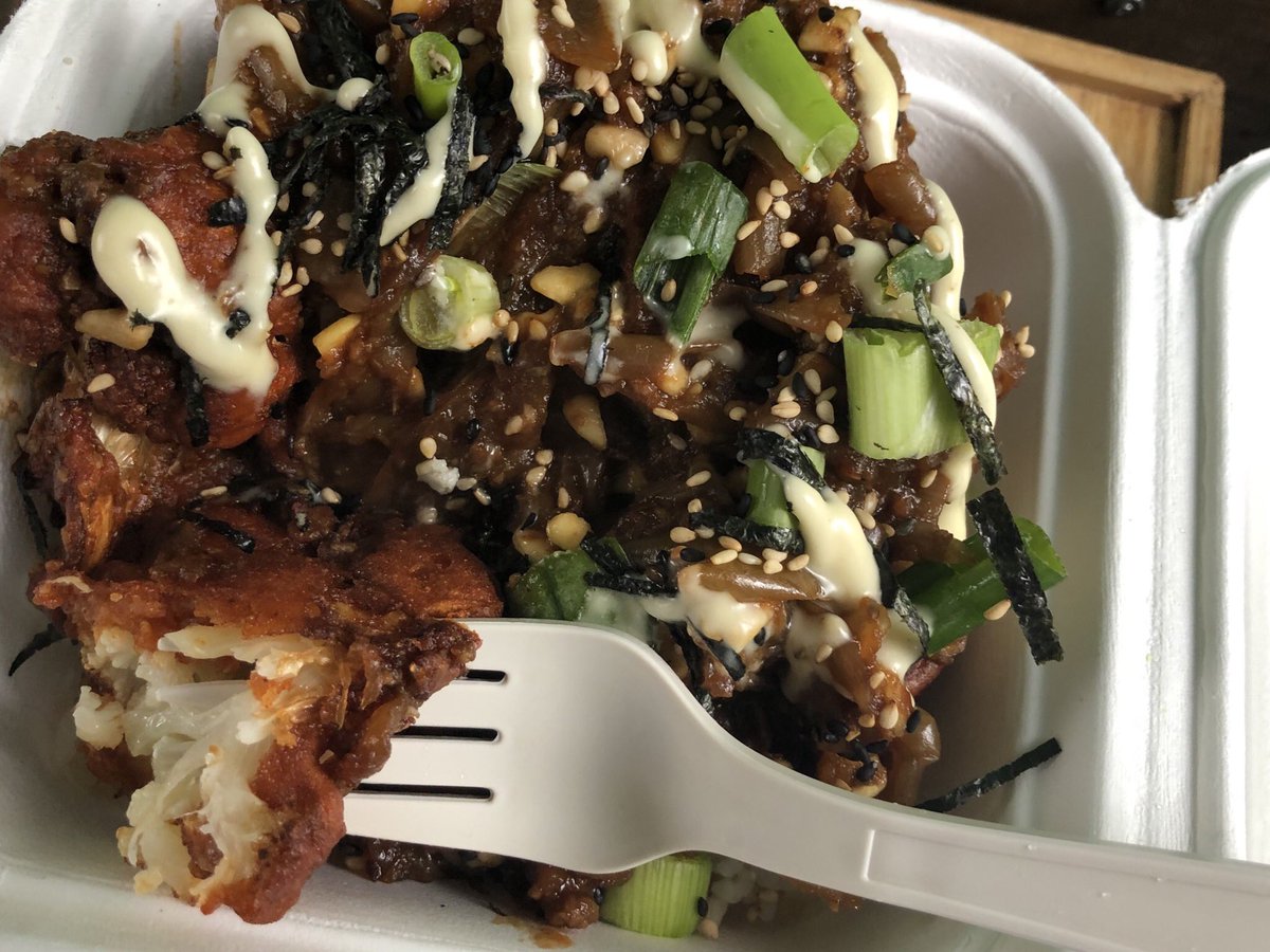 TheStephFlorian's tweet photo. #plantbasedvibes today #onthebeat @HyackFestival #HyackParade #HyackFestival @rollingcashew #TrendingNow #foodies #Tunein @NEWS1130 #OnLocation #FoodTruckDiaries #Vancouver https://t.co/BU6M72aKvo