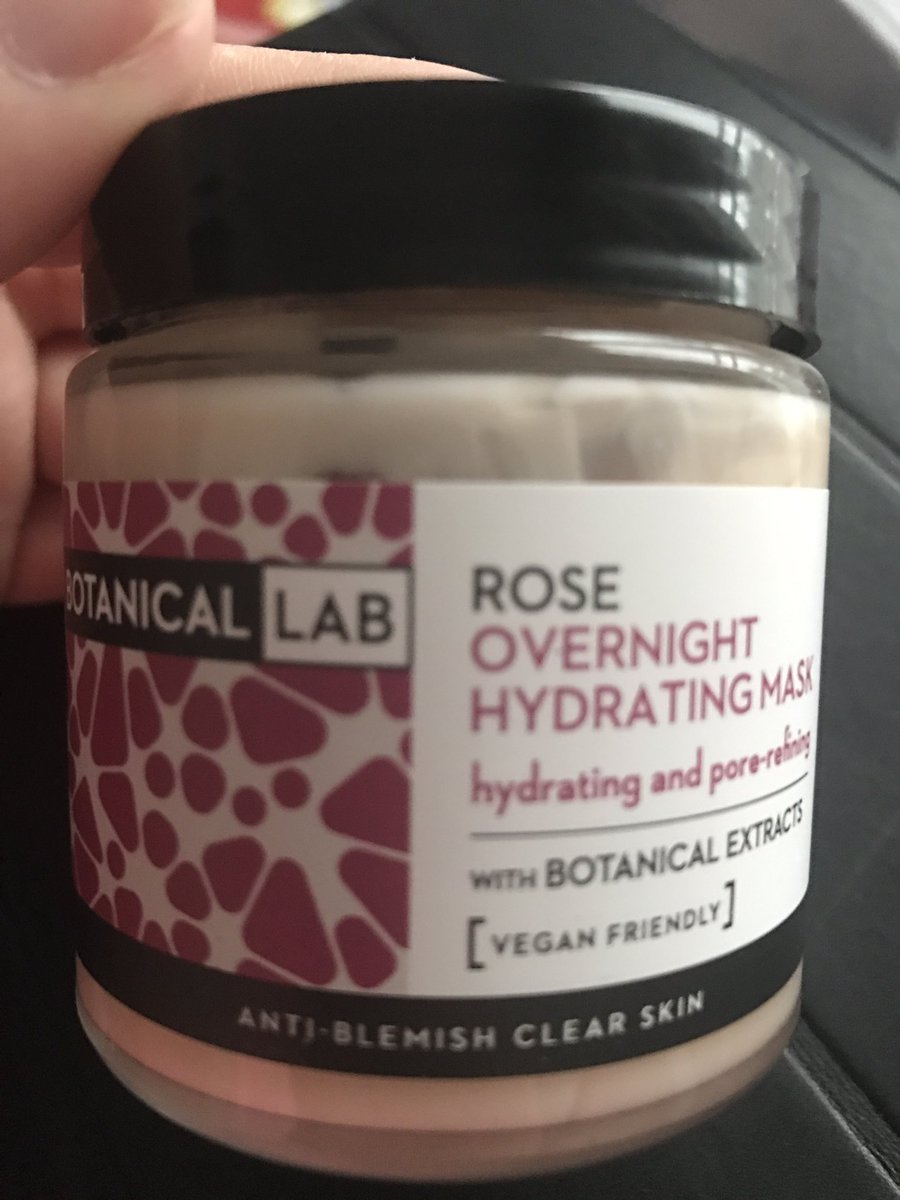 Psoriasis_Me's tweet photo. I love a face mask this one I have found is really nice. Non greasy, not messy, can leave over night and most of all doesn't irritate my skin #botanicallab #PsoriasisAndMe https://t.co/IxAzy2WC8c