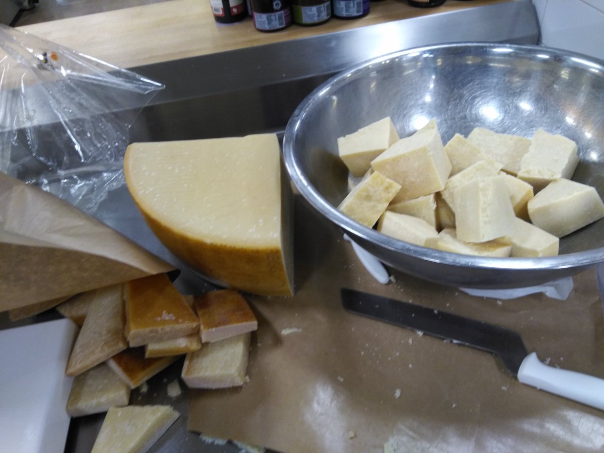 andiymouse's tweet photo. I love my job. All the parm! Pieces (to be), Rinds, and grates (to be). Good day! @MyPeakChallenge https://t.co/Uqw9vqdfiJ