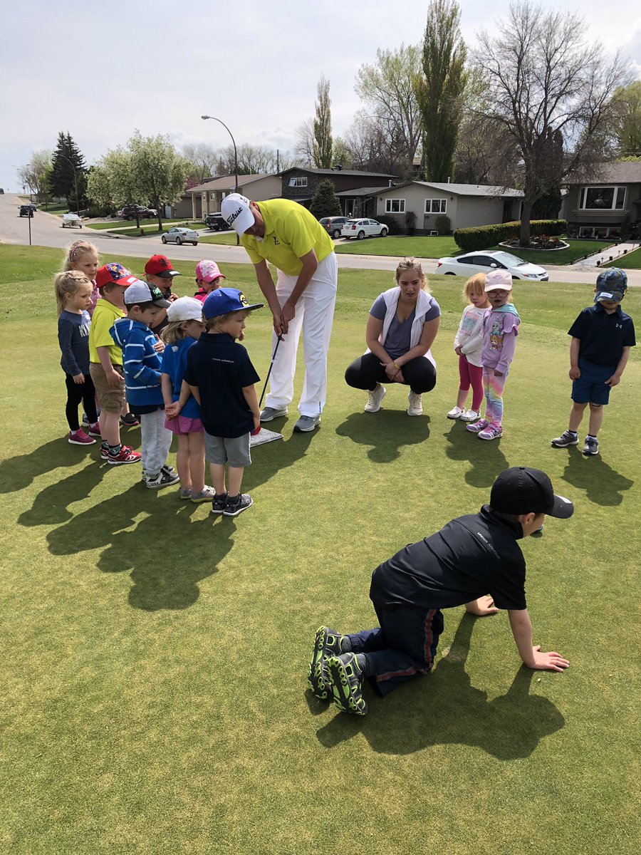 chambersgolf's tweet photo. Our @GolfCanada @GolfSK junior lessons @elmwoodgolf are in full swing today and working on putting this weekend! Finishing classes with cart rides and colouring pages #kidsgolf #juniorlessons #puttingpractice #cartrides #smileseverywhere #futurelinks https://t.co/NuQPD8vA1Z