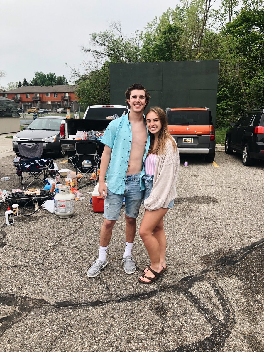 gl_section's tweet image. it’s been a good run gl student section!! thanks to all the seniors and other members of the student section for making it great. liv and payton signing off✌🏼