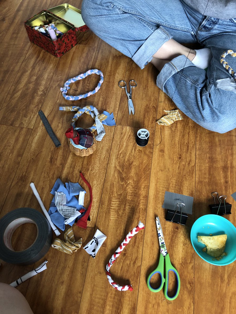 Harmonia bracelet making!
<a href="/TDSB_EL/">TDSB_EL</a> <a href="/TDSBKPeters/">TDSBKPeters</a> <a href="/RonFelsen/">Roni Felsen</a> #TDSB #TDSBCCEL19