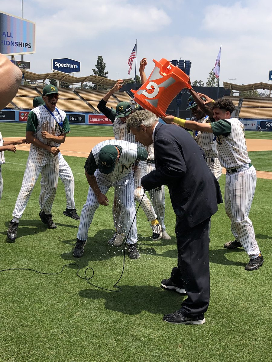 EricRamosZepeda's tweet photo. The Narbonne Gauchos are your 2019 @CIFLACS Division I baseball champs. #CIFLACS https://t.co/642iiNNv4n