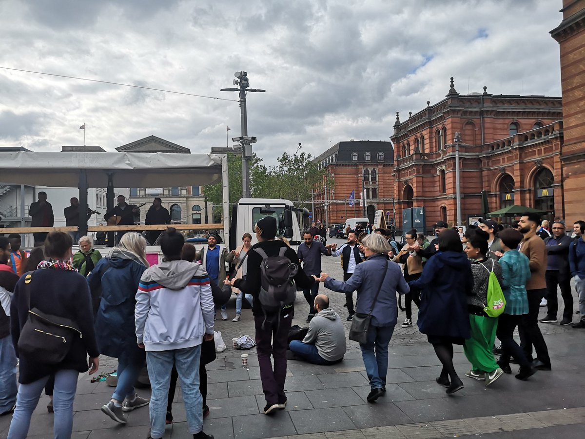 NoRassismusHB's tweet photo. Wenn PoC und BPoC mitorganisieren, wird halt auch mal Halay getanzt. #Bremen #ohneRassismusHB2505 #HBWahl https://t.co/byAqscoAaC