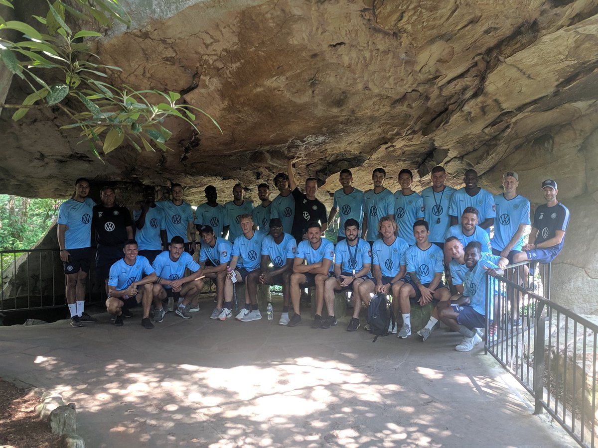 ChattanoogaFC's tweet photo. The team took advantage of this incredible weather this morning, paying a visit to @SeeRockCity, one of the most beautiful spots in town and our halftime sponsors. We even ran into a few @RealBetis fans! https://t.co/1J3vDAKeAp