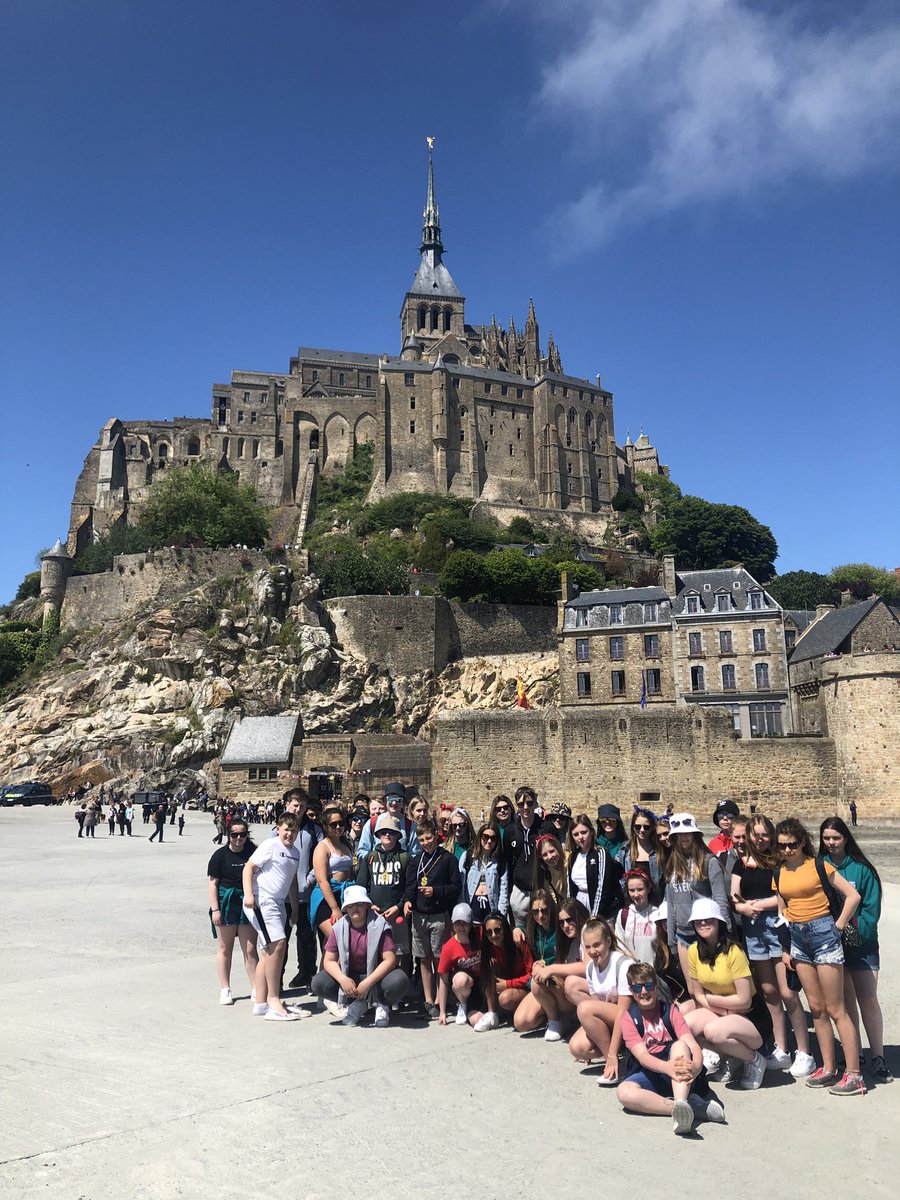 mgs_francetrip's tweet image. Superb afternoon spent at Mont St Michel - over 7km walked there, around and back in the sunshine ☀️☀️