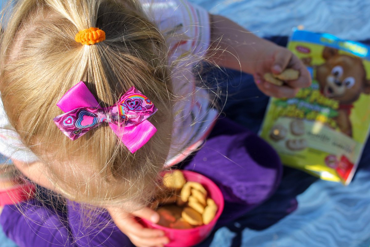 toandfro21's tweet photo. Baby's First Picnic in the Park: Tips and tricks for a toddler- and baby-friendly picnic at the park, including how My First Bear Paw Cookies from Dare help create those #BetterFirsts. [#ad] >> https://t.co/gMHnQAUzhr https://t.co/Xm9WwHDkOy