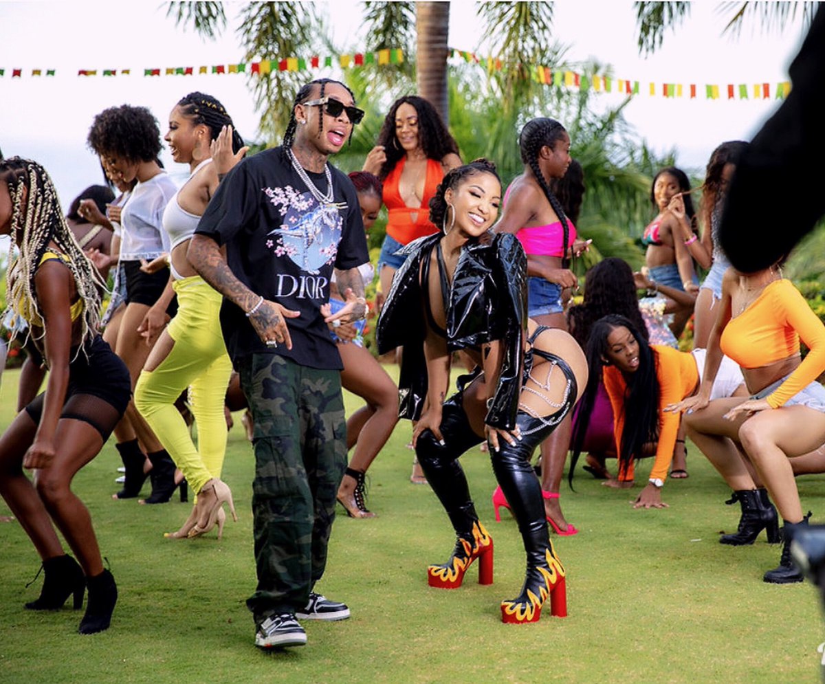 SHENYENG's tweet photo. #BLESSED @Tyga https://t.co/tHBW76cJTB