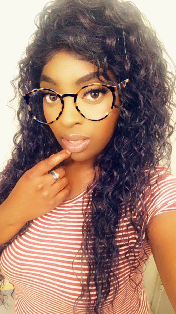 JobeDymond's tweet photo. Hey loves follow me 😘😘 and also support me and subscribe to my YouTube channel plz and thank you 🙏🏾 #issaLGBTQ 🏳️‍🌈 #issalesbian #folloback https://t.co/nCnNcsxE6X