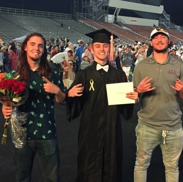 NoahBrowder's tweet photo. Still can’t wrap my head around this. Imma miss you bro you were my brother and my best friend and never thought this would happen not to you.We had some big things planned for the future man but we’ll just have to wait off on them for now.This ones for you. Rest In Peace brother https://t.co/Ebte4c3TiQ